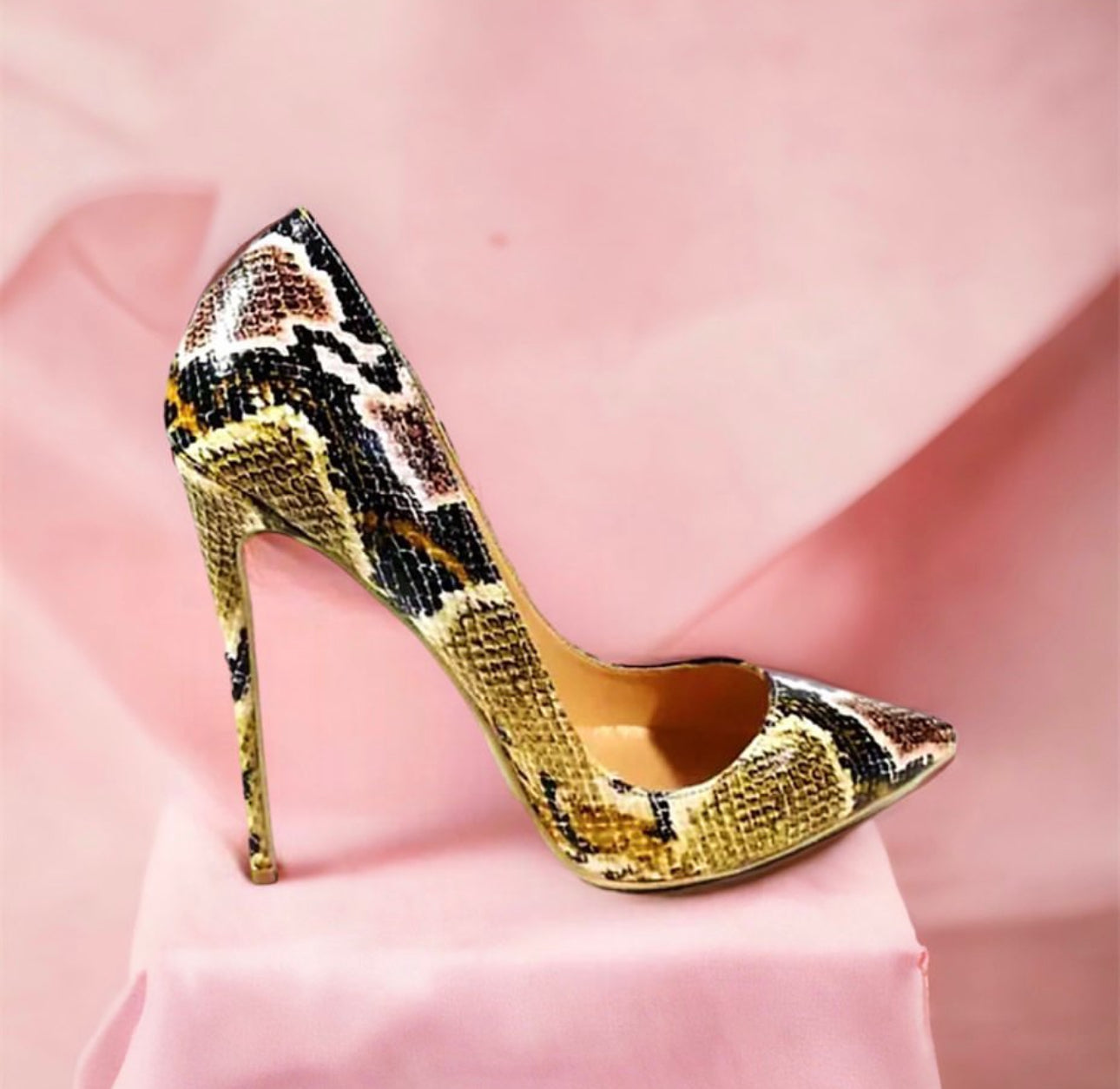 Stiletto Snake Dark